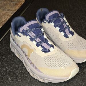 On Running Cloudmonster - Mist/Blueberry - Size Size 9.5 Good condit